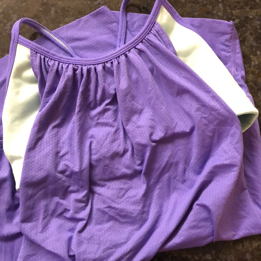 Lululemon tank with built in bra